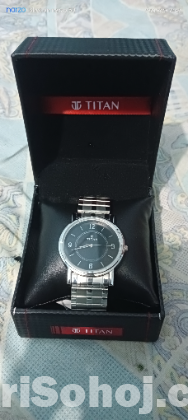 Luxury men's original Titan Watch